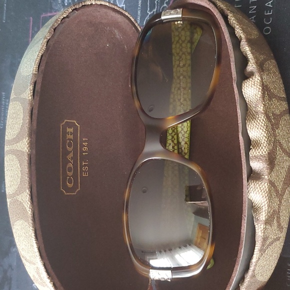 Used Coach sunglasses polarized. - Picture 1 of 7